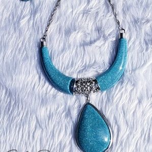 Turquoise teardrop necklace and earrings set